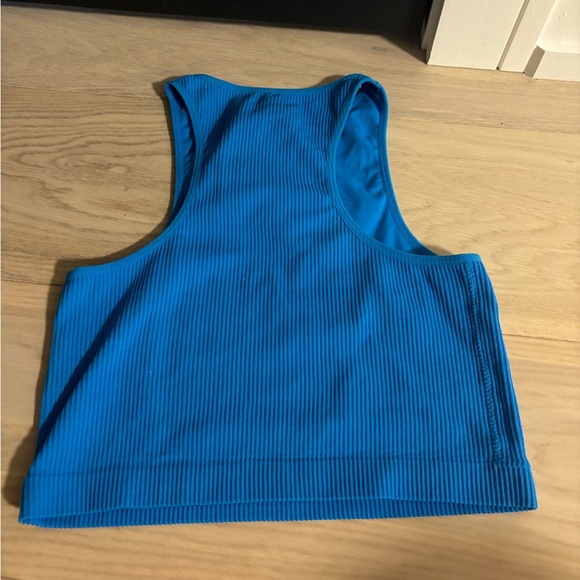 Garage Cropped top - Picture 2 of 3